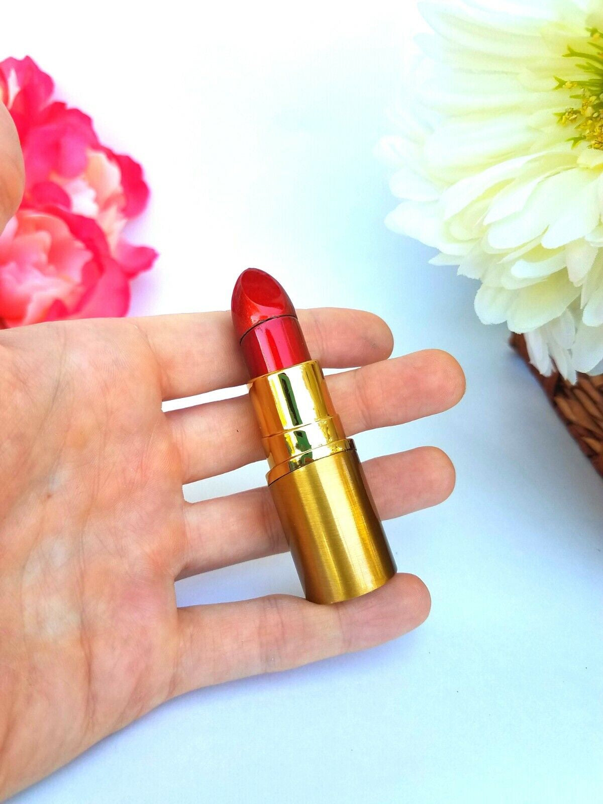 Refillable Novelty Butane Cigarette Gas Lighter - Funny Unique Lipstick Mom Gift