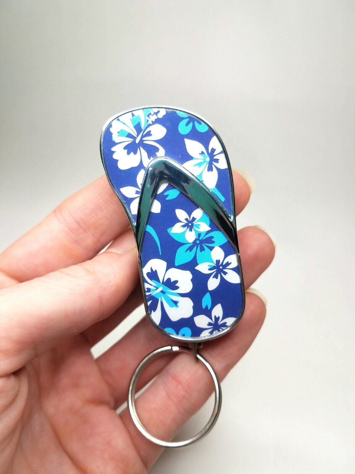 Refillable Novelty Butane Cigarette Gas Lighter - Funny Unique Flip Flop Shoe