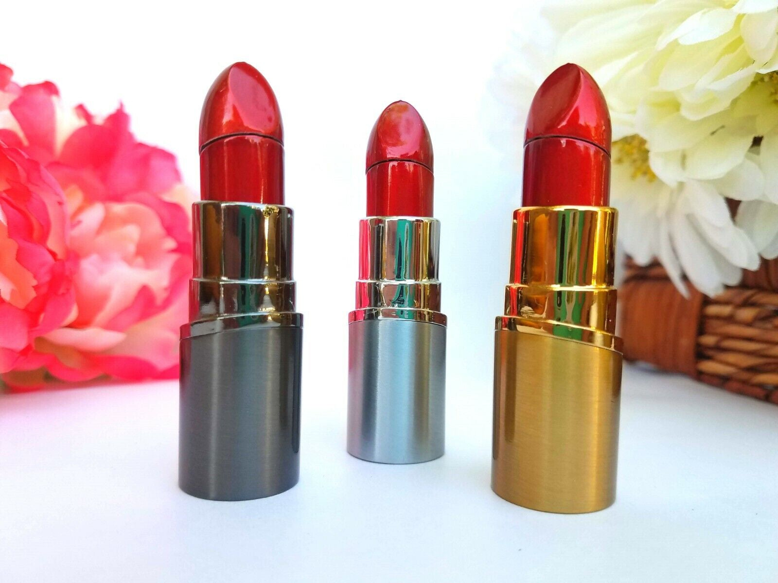 Refillable Novelty Butane Cigarette Gas Lighter - Funny Unique Lipstick Mom Gift